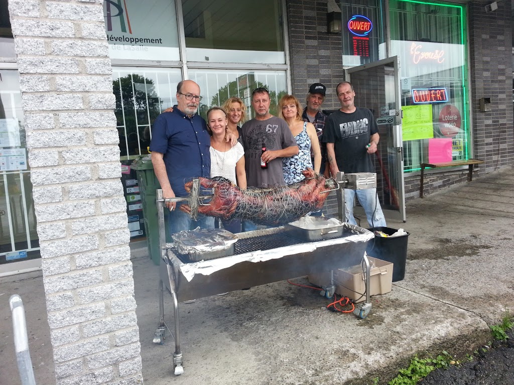 Bar LExcuse | 9160 Rue Airlie, LaSalle, QC H8R 2A5, Canada | Phone: (514) 366-1363