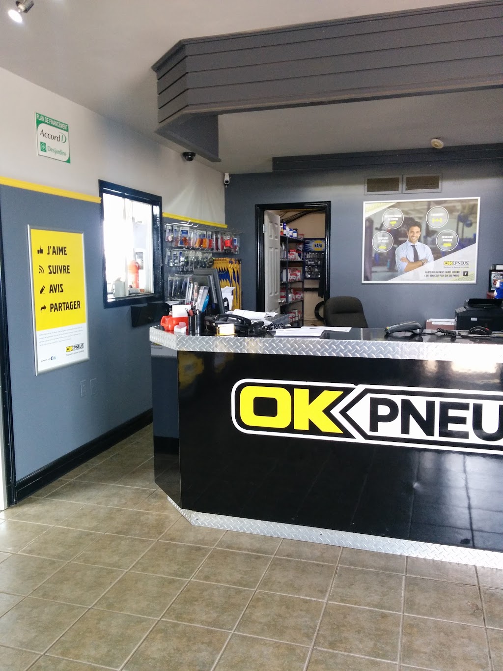 OK Pneus | 575 Rue Melançon, Saint-Bruno, QC G0W 2L0, Canada | Phone: (418) 343-2520