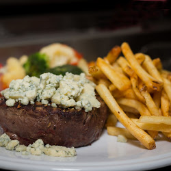 Le Ptit Réveil - La Ptite Soirée | 311 Boulevard de la Marine, Varennes, QC J3X 1Z4, Canada | Phone: (450) 985-1269