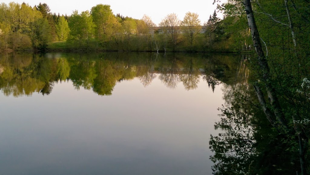 Site du Lac Vert, La Fraternité | Unnamed Road, Saint-Gervais, QC G0R 3C0, Canada | Phone: (418) 789-2647