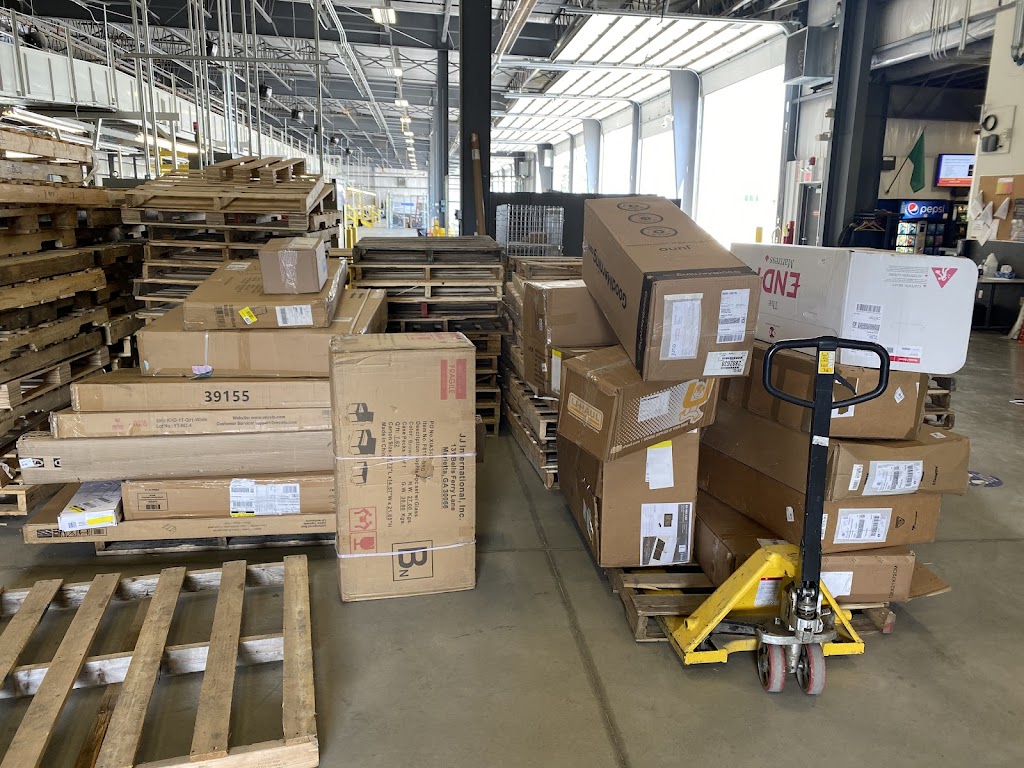 FedEx Ground Terminal | 1650 Wilton Grove Rd, London, ON N6N 0A4, Canada | Phone: (800) 463-3339