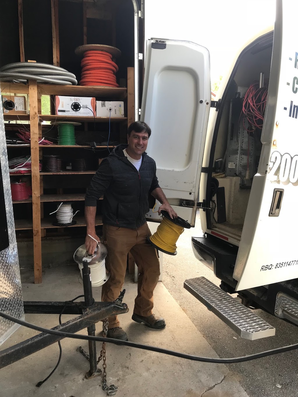 Leclerc Yannick Entrepreneur Electricien Inc | 71 Rang Saint Joseph, Saint-Basile, QC G0A 3G0, Canada | Phone: (418) 329-2009
