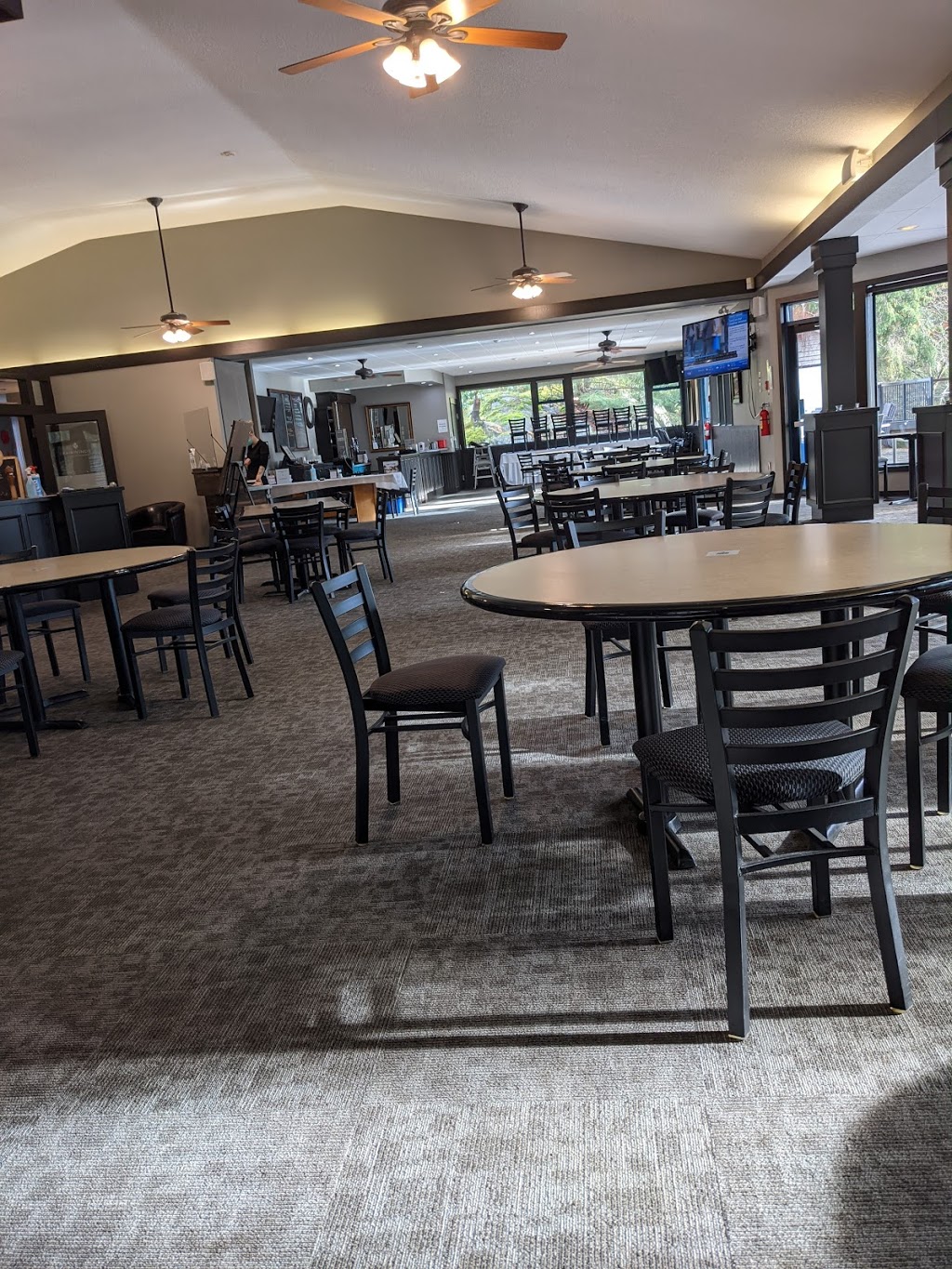 Fairwinds Bar & Grill | 3730 Fairwinds Dr, Nanoose Bay, BC V9P 9J6, Canada | Phone: (250) 468-9915 ext. 226