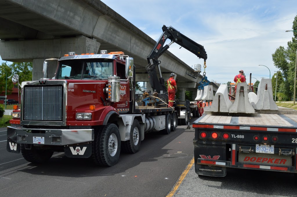 Eagle West Crane & Rigging | 2190 Carpenter St, Abbotsford, BC V2T 6B4, Canada | Phone: (800) 667-2215