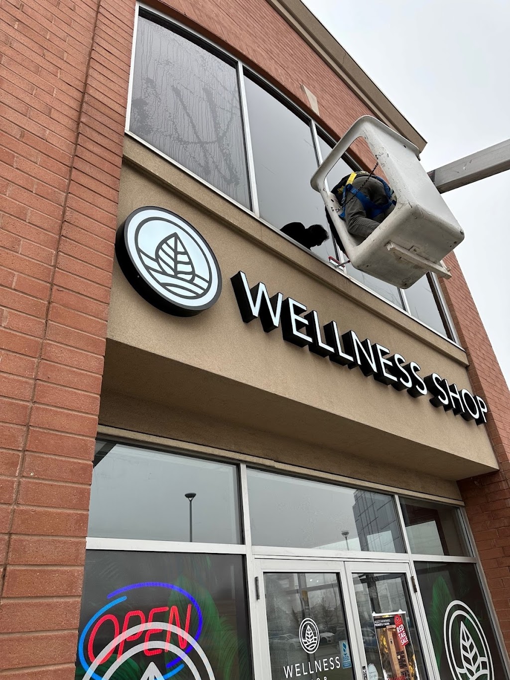 Elevated Signs Inc. | 1117 Colborne St E, Brantford, ON N3S 0H4, Canada | Phone: (519) 771-9792