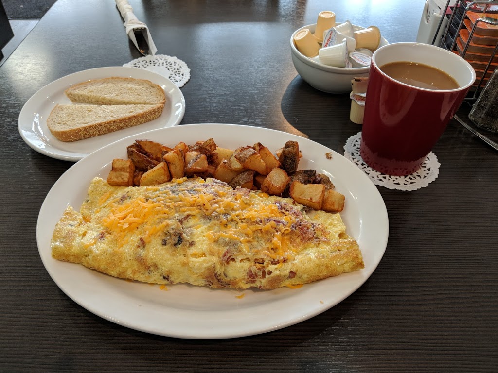 Maggies Diner | 360 Lakeshore Rd W, Mississauga, ON L5H 1H3, Canada | Phone: (905) 278-4405