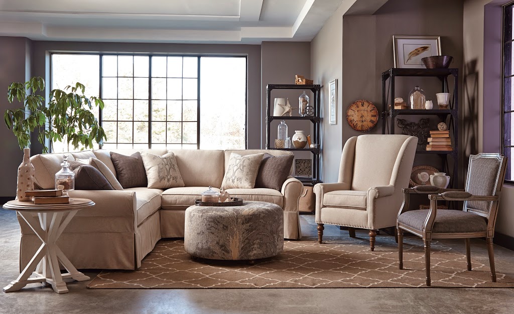 Liz at Home | 2269 Fairview St, Burlington, ON L7R 2E1, Canada | Phone: (905) 631-6000