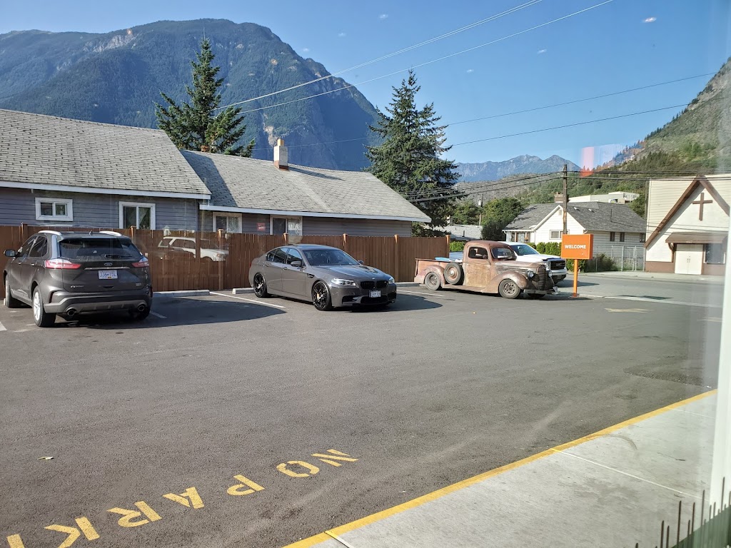 A&W Canada | 1152 Main St, Lillooet, BC V0K 1V0, Canada | Phone: (250) 256-7789