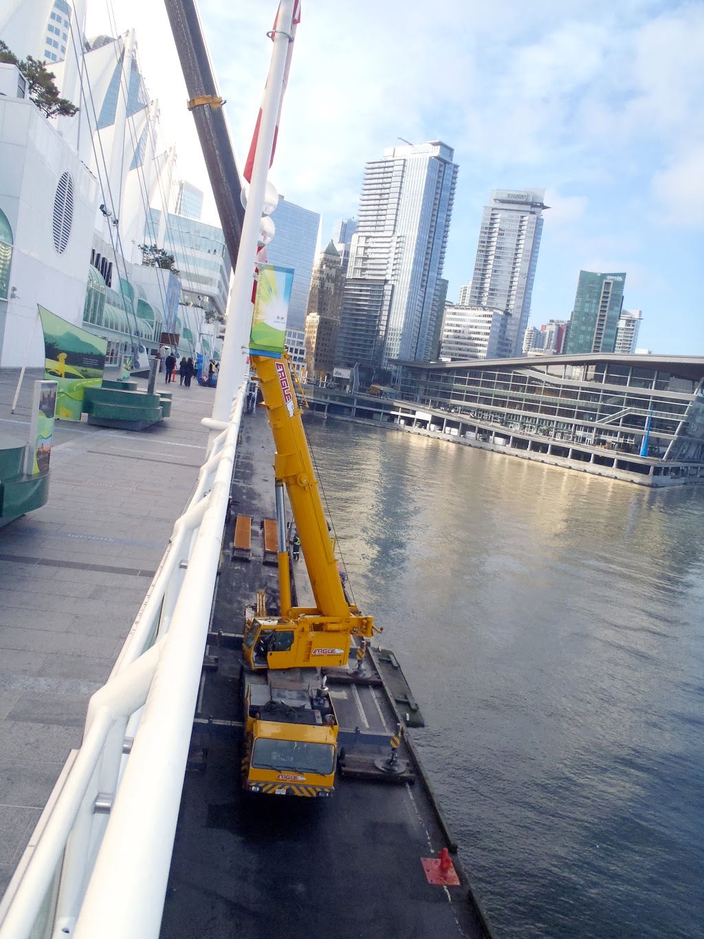 Eagle Crane Service | 17944 96 Ave, Surrey, BC V4N 4B1, Canada | Phone: (604) 951-1166