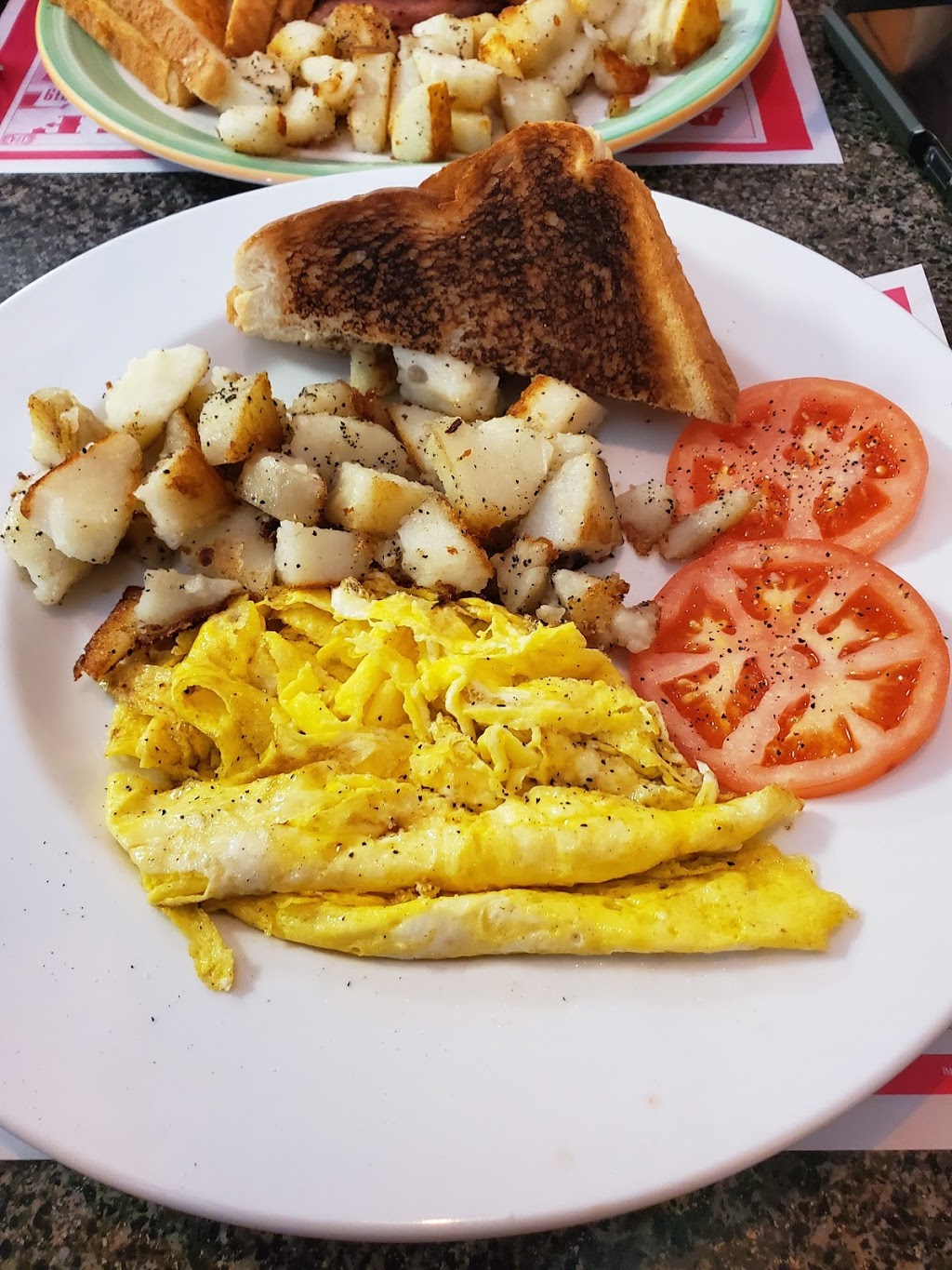 Café Central De Coaticook | 69 Rue Child, Coaticook, QC J1A 2B2, Canada | Phone: (819) 849-9076
