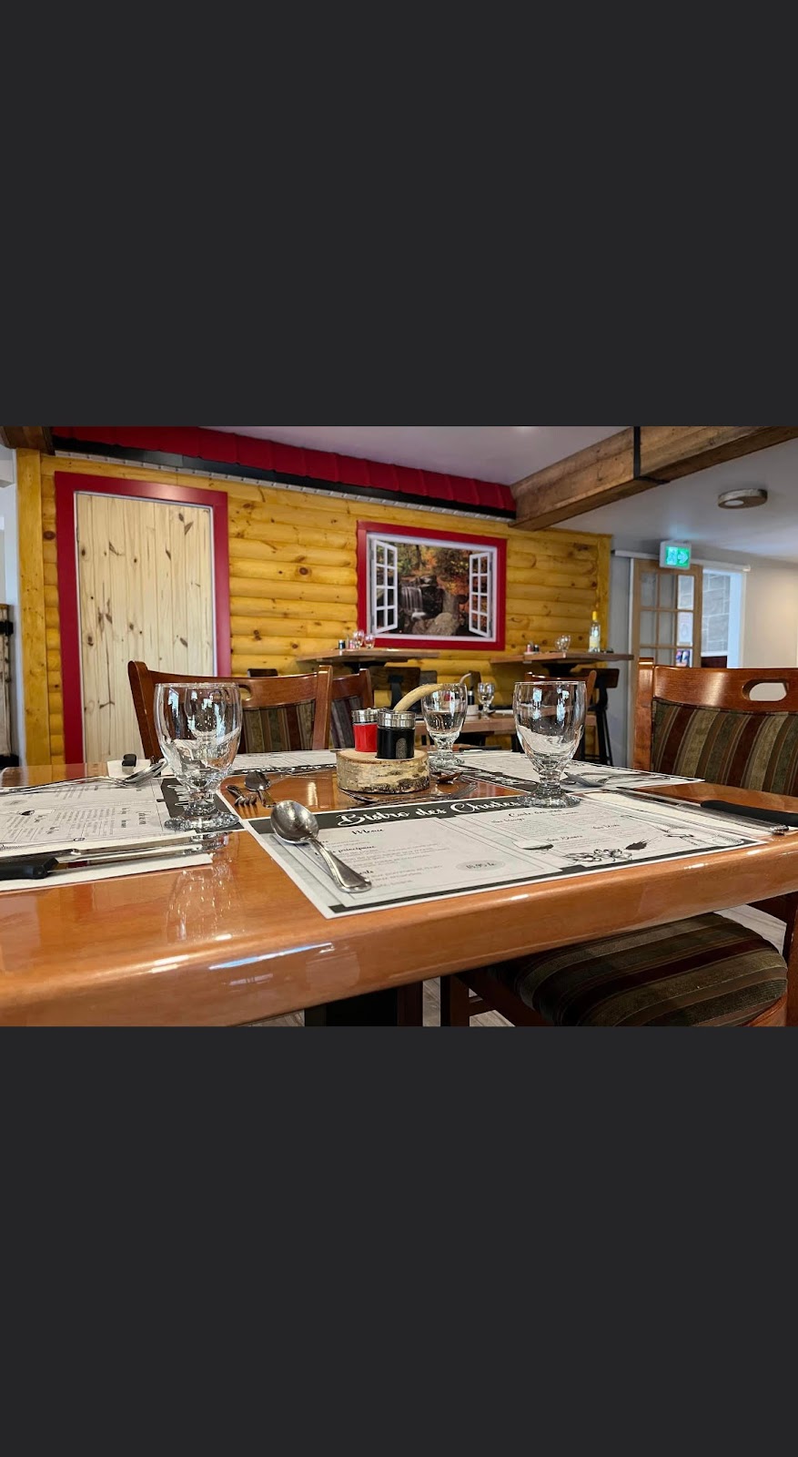 Bistro des Chutes | 571 Chem. du Progrès, Chute-Saint-Philippe, QC J0W 1A0, Canada | Phone: (819) 387-8025