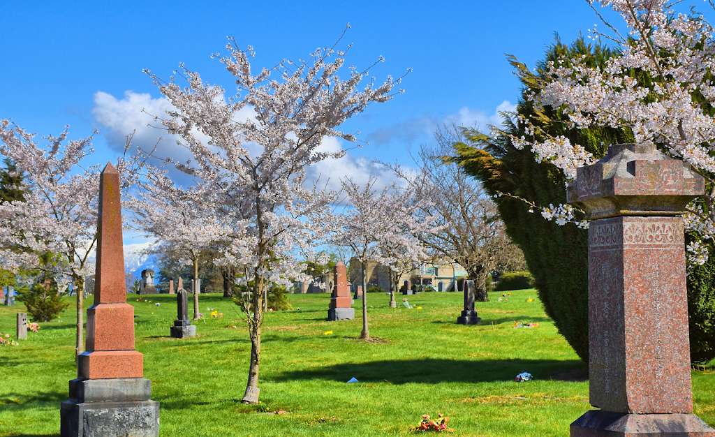 Mountain View Cemetery | 5455 Fraser St, Vancouver, BC V5W 2Z3, Canada | Phone: (604) 325-2646