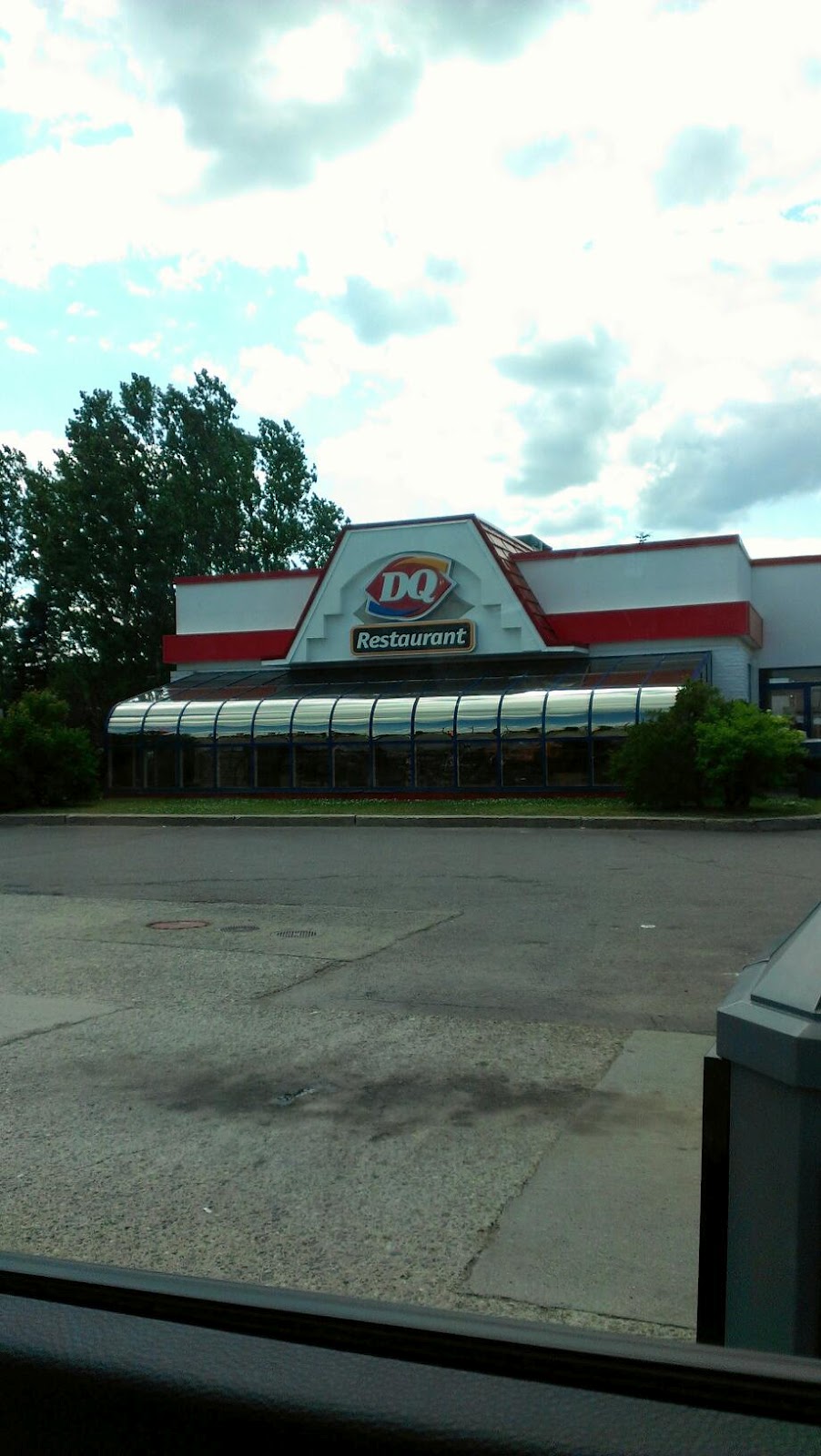 Dairy Queen Grill & Chill | 3143 Highway #69, North, Val Caron, ON P3N 1G4, Canada | Phone: (705) 897-2411