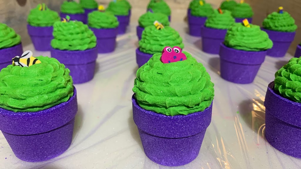 Bombes de bain Anne Carré | 38 Rue Maisonneuve, Clermont, QC G4A 1J5, Canada | Phone: (418) 436-1011