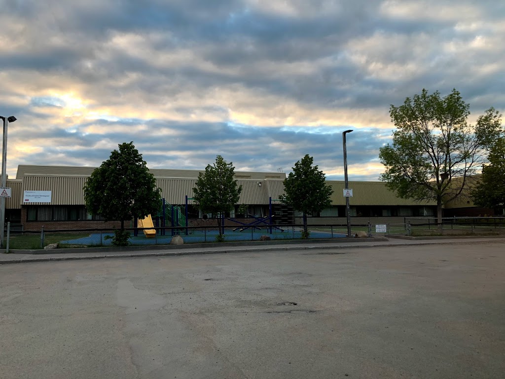 École Montagnac | 570 Chemin du Tour-du-Lac, Lac-Beauport, QC G3B 0W1, Canada | Phone: (418) 634-5542