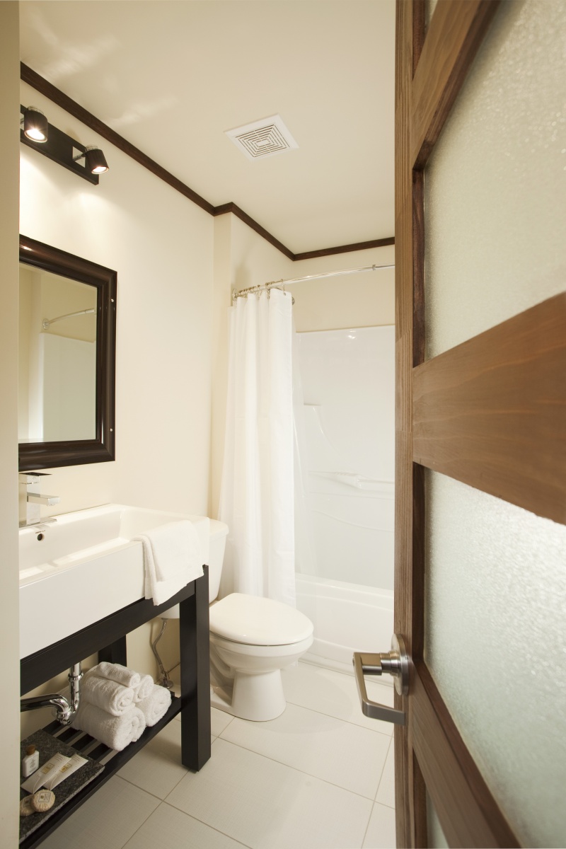 Hôtel Roquemont | 105 Grande Ligne, St-Raymond, QC G3L 2Y4, Canada | Phone: (418) 337-6734