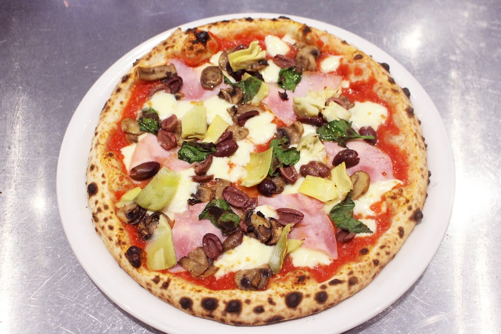 Famoso Neapolitan Pizzeria | 136 Primrose Dr # 300, Saskatoon, SK S7K 3W6, Canada | Phone: (306) 244-1777