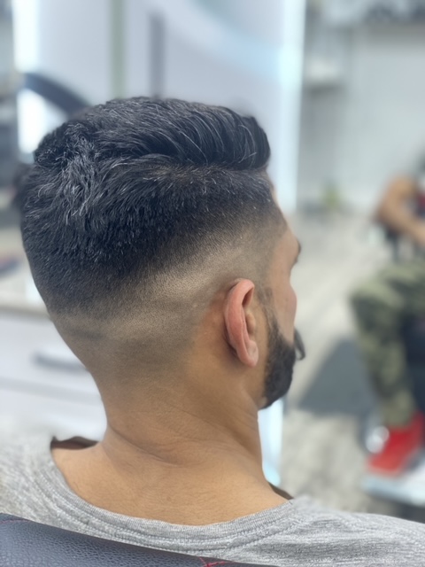 Supreme Cutz | 7228 192 St #103, Surrey, BC V4N 5Y4, Canada | Phone: (604) 553-1335