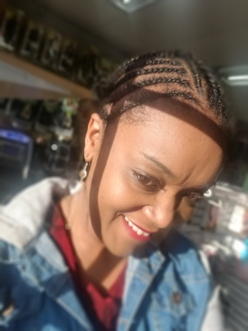 Queen 16 Hair & Fashion | 10722 107 Ave NW, Edmonton, AB T5H 0W6, Canada | Phone: (780) 909-5629