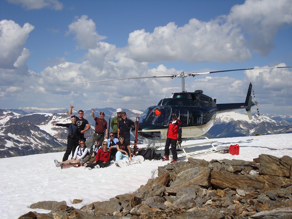 L R Helicopters Inc | 135 MacLaurin Dr, Calgary, AB T3Z 3S4, Canada | Phone: (403) 286-4601