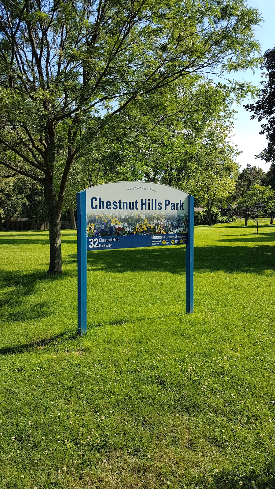 Chestnut Hills Park | Chestnut Hills Park, 32 Chestnut Hills Pkwy, Etobicoke, ON M9A 3K5, Canada | Phone: (416) 338-4386