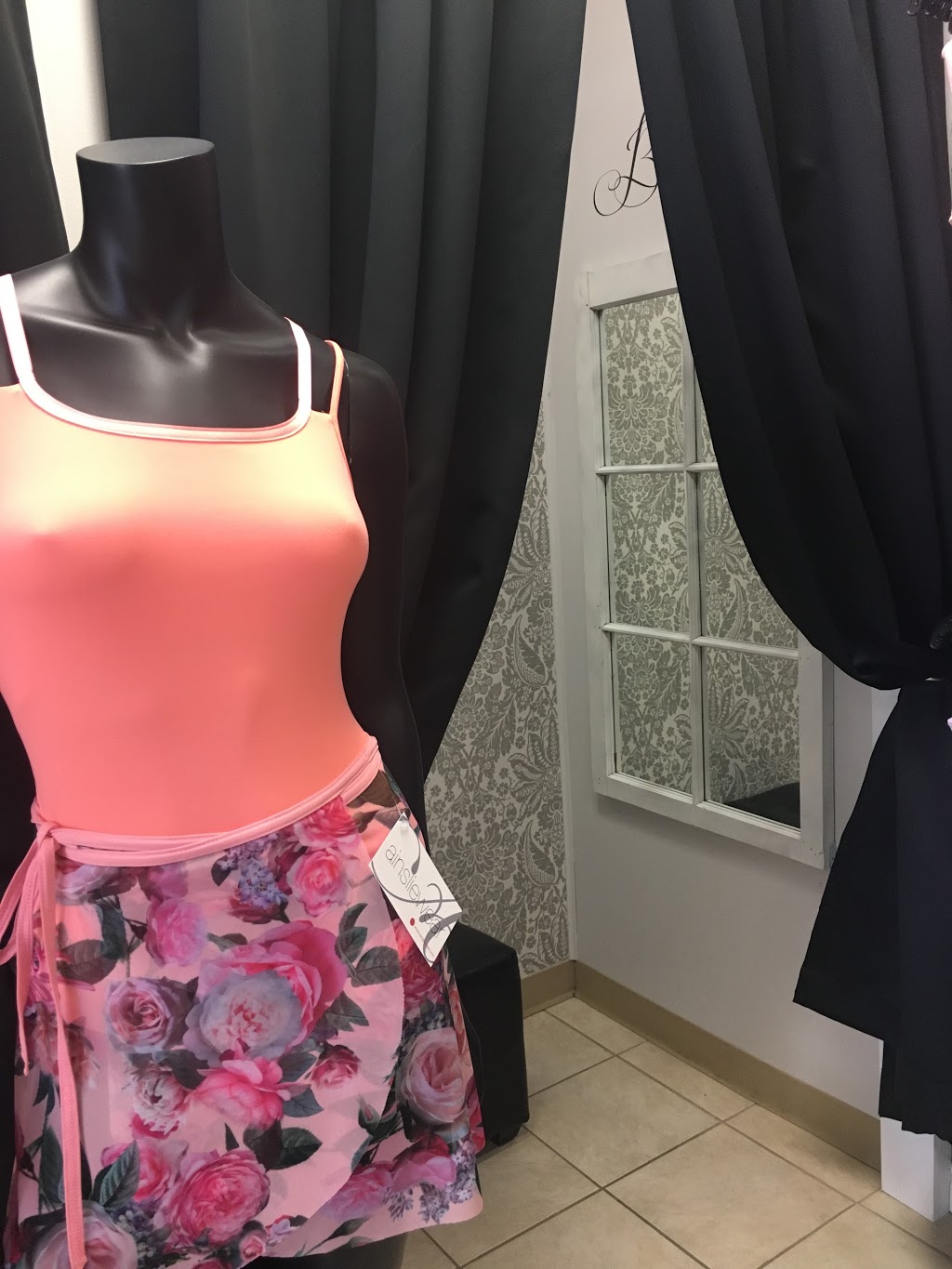 Freestyle Dance & Fitness | 25 Victoria Rd N #7, Guelph, ON N1E 5G6, Canada | Phone: (519) 836-8609