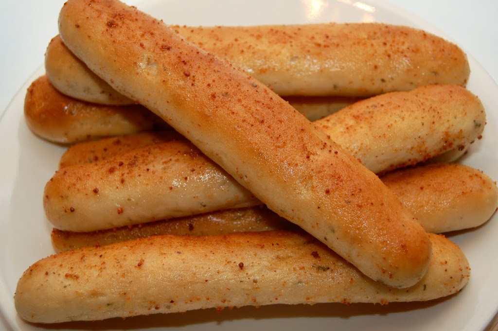 Free Topping Pizza | 282 King Ave E, Newcastle, ON L1B 1H5, Canada | Phone: (905) 987-6969