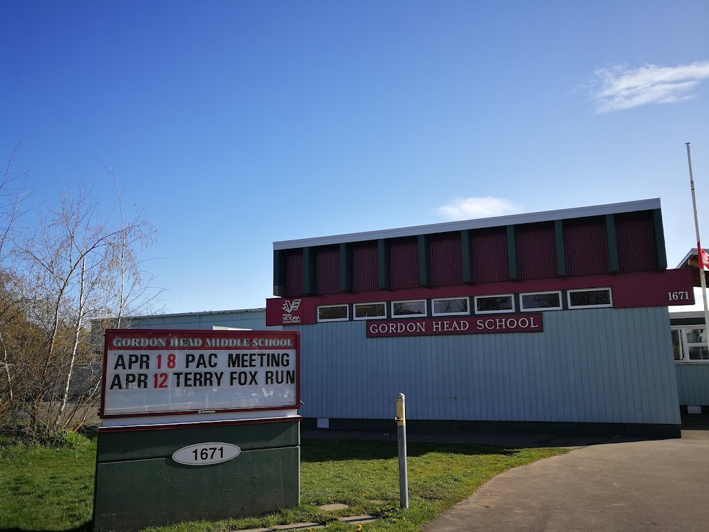 Gordon Head Middle School | 1671 Kenmore Rd, Victoria, BC V8N 4M8, Canada | Phone: (250) 477-1855