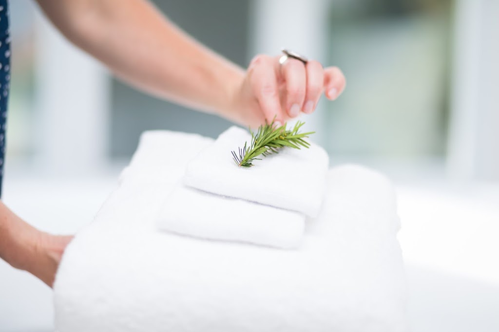 The Tiny Host Co. | 732 Ste Marie St, Collingwood, ON L9Y 4T5, Canada | Phone: (705) 606-0170