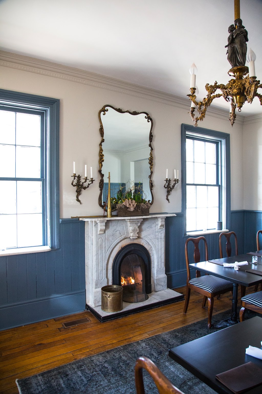 The Little Inn of Bayfield | 26 Bayfield Main St N, Bayfield, ON N0M 1G0, Canada | Phone: (519) 565-2611
