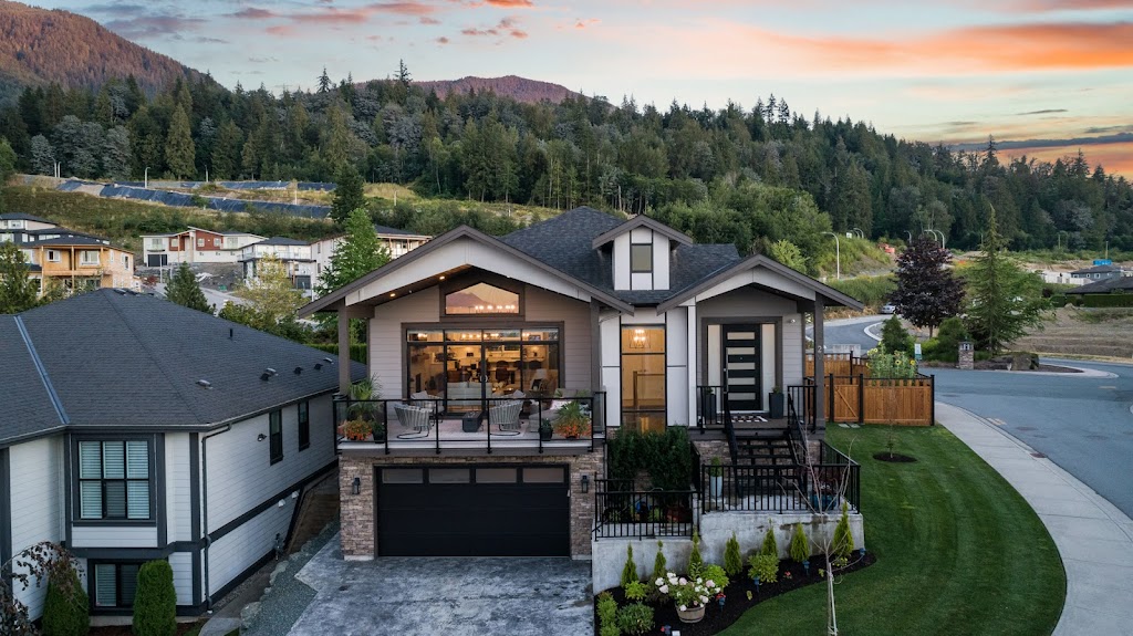 Spotlight Media | 51064 Sophie Cres, Chilliwack, BC V4Z 0C1, Canada | Phone: (778) 321-2766
