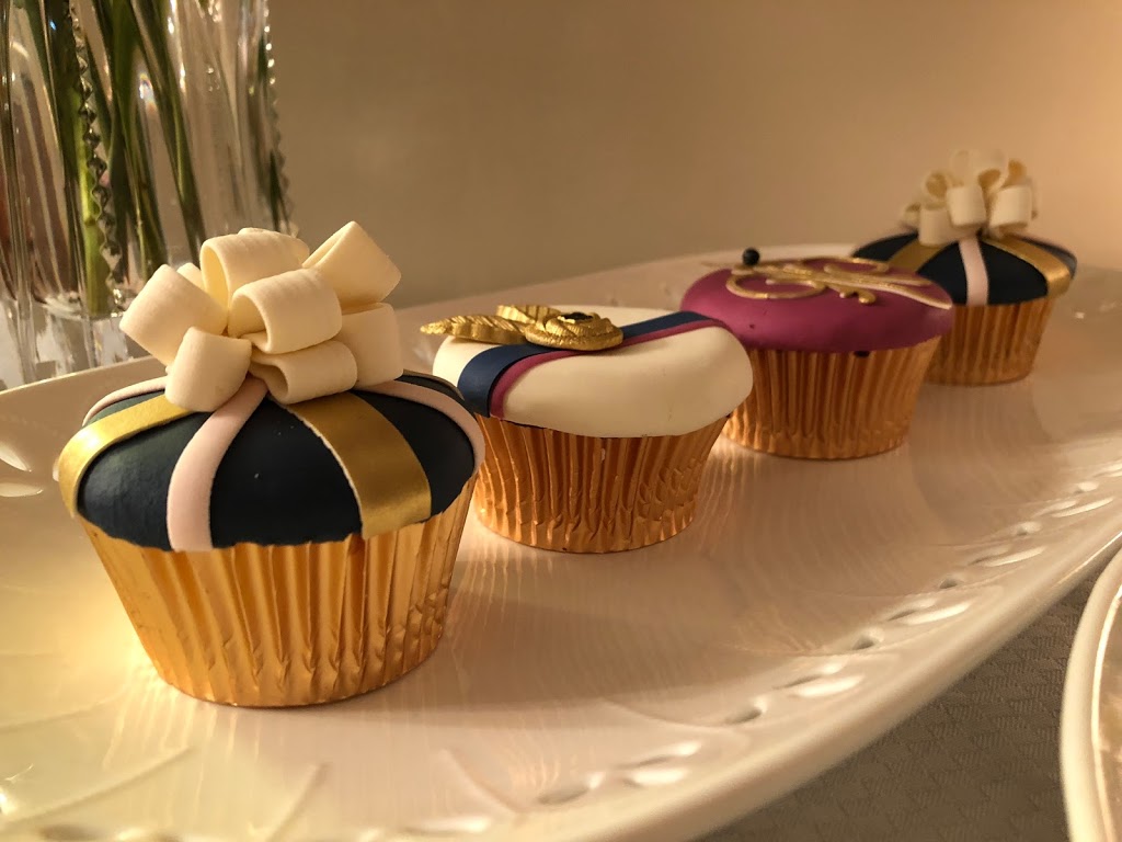 The Girl With The Most Cake | 2680 Dunrobin Rd, Dunrobin, ON K0A 1T0, Canada | Phone: (613) 832-8952