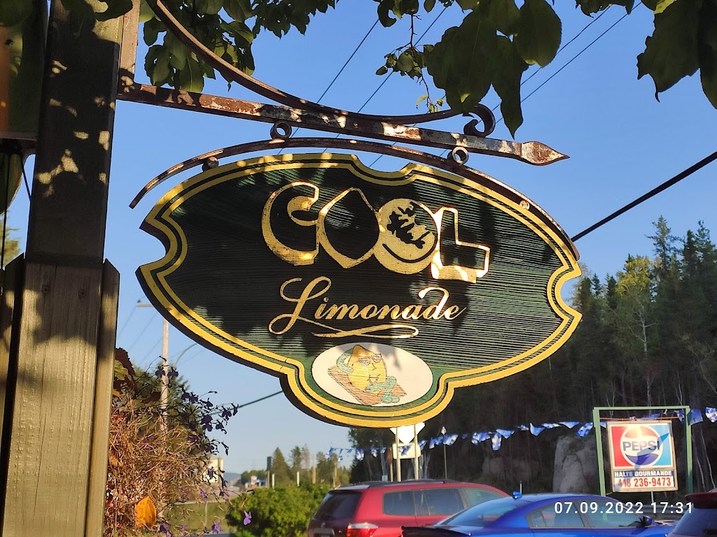 Halte Gourmande "La Friterie" | 448 QC-172, Sacré-Coeur, QC G0T 1Y0, Canada | Phone: (418) 236-9473