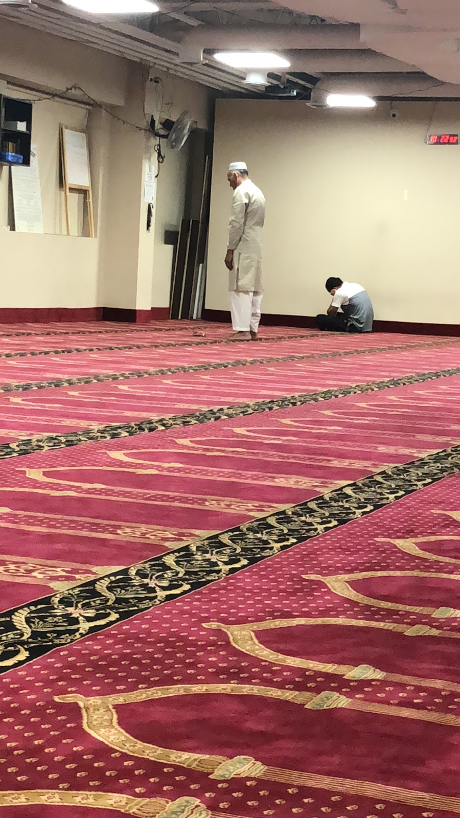Yaseen Musalla | mosque | 9715 James Potter Rd #204, Brampton, ON L6X 0K1, Canada | 9054579400 OR +1 905-457-9400