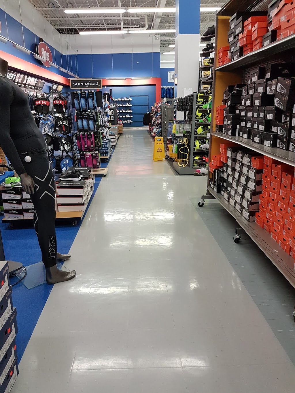 National Sports - London | 332 Wellington Rd, London, ON N6C 4P6, Canada | Phone: (519) 858-3181
