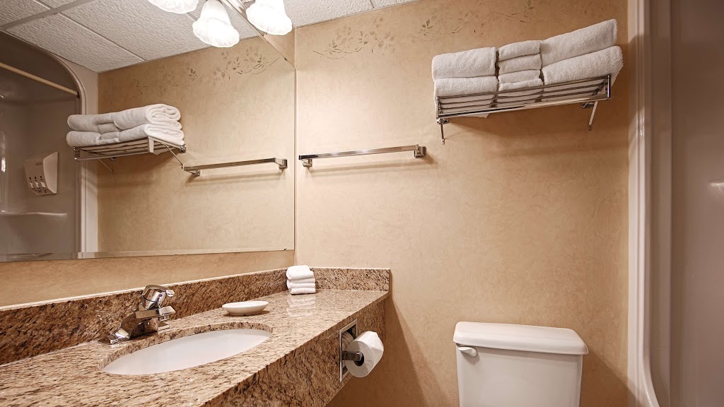 Best Western Plus Orillia Hotel | 440 Couchiching Point Rd, Orillia, ON L3V 6P8, Canada | Phone: (705) 325-6505