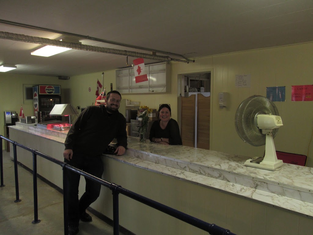 Skylight Drive-In | 199 Forest Lea Rd, Pembroke, ON K8A 6W6, Canada | Phone: (613) 732-2136