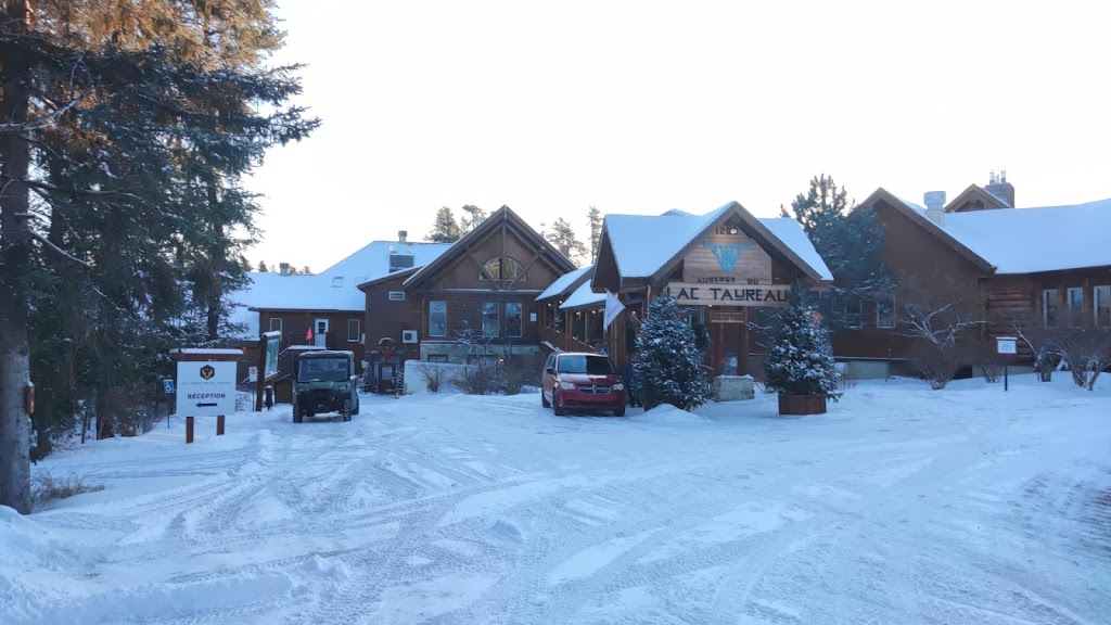 Chalets du Lac Taureau | 1601 Chem. de la Baie-du-Milieu, Saint-Michel-des-Saints, QC J0K 3B0, Canada | Phone: (450) 833-1919