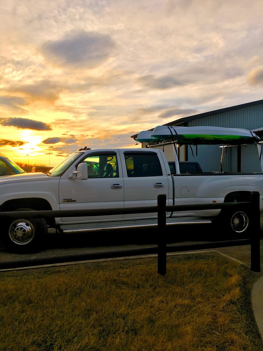 Custom Coach Works Autobody | 30279 Range Rd 13, Carstairs, AB T0M 0N0, Canada | Phone: (403) 615-0644