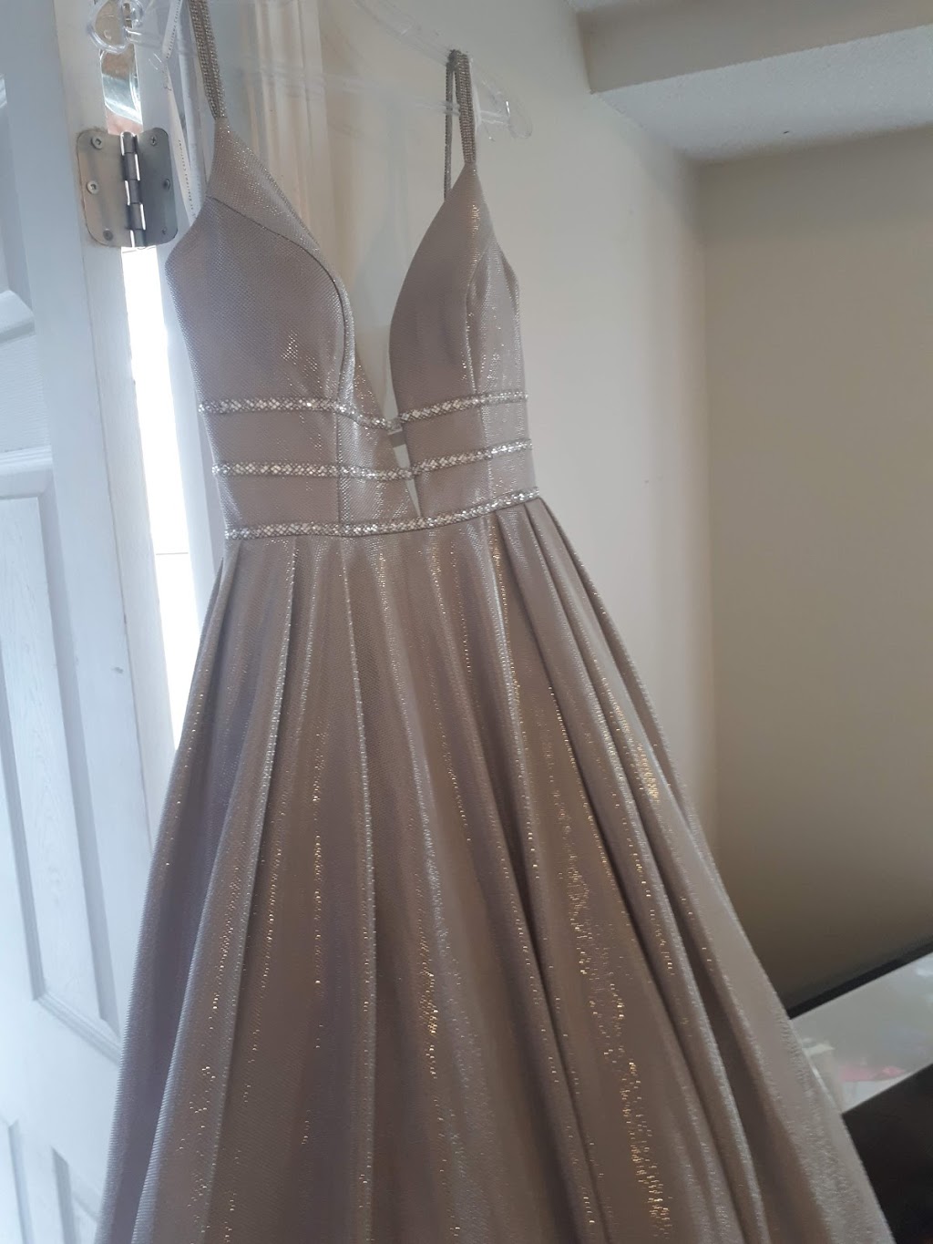Sewing house of Midland | 756 Yonge St, Midland, ON L4R 2E5, Canada | Phone: (705) 220-1127