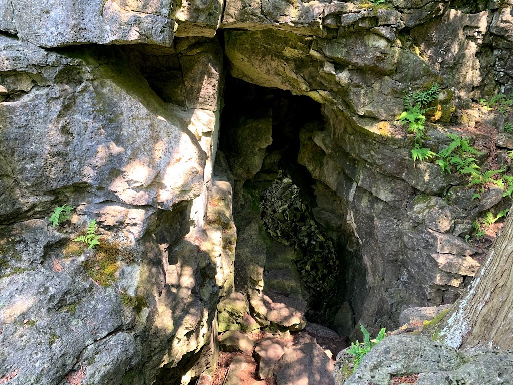 Bruces Caves Conservation Area | Grey Rd 1, Wiarton, ON N0H 2T0, Canada | Phone: (519) 376-3076