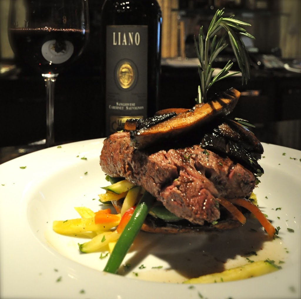 Restaurant Le Vieux Four de Laval | 5070 Boulevard Lévesque E, Laval, QC H7C 1N1, Canada | Phone: (450) 661-7711