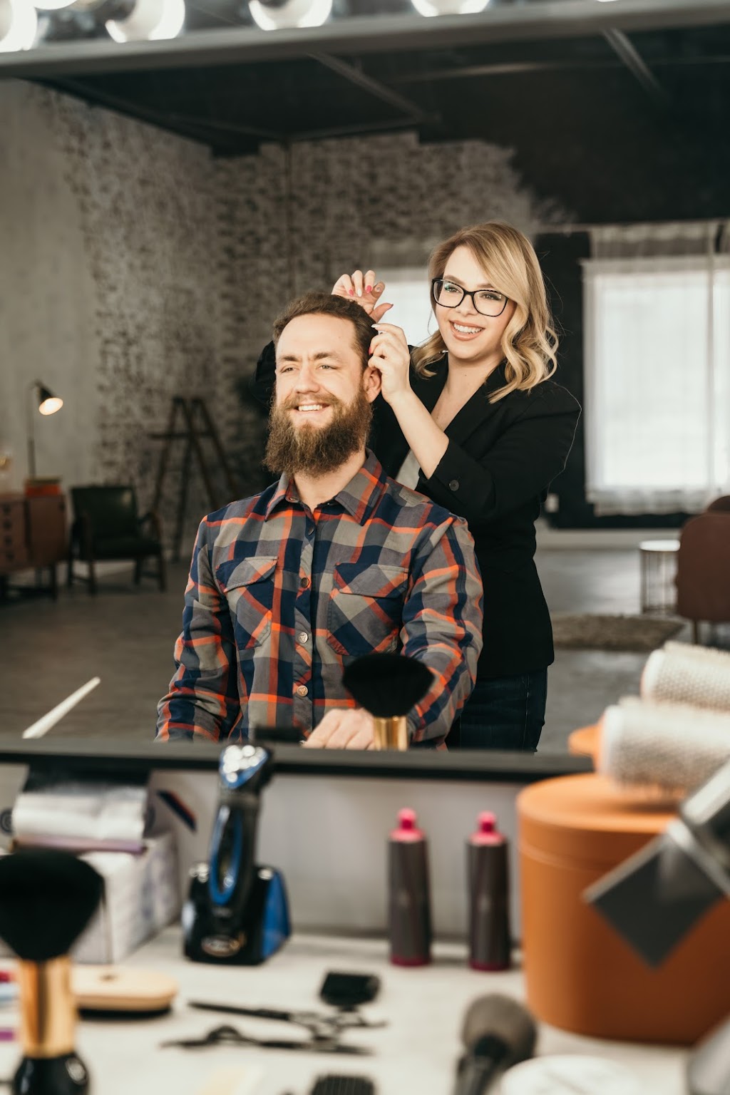 Elevated Studio - Hair By Nikii @ Blown Away Salon | 40775 Tantalus Rd, Squamish, BC V8B 0N2, Canada | Phone: (416) 505-1568