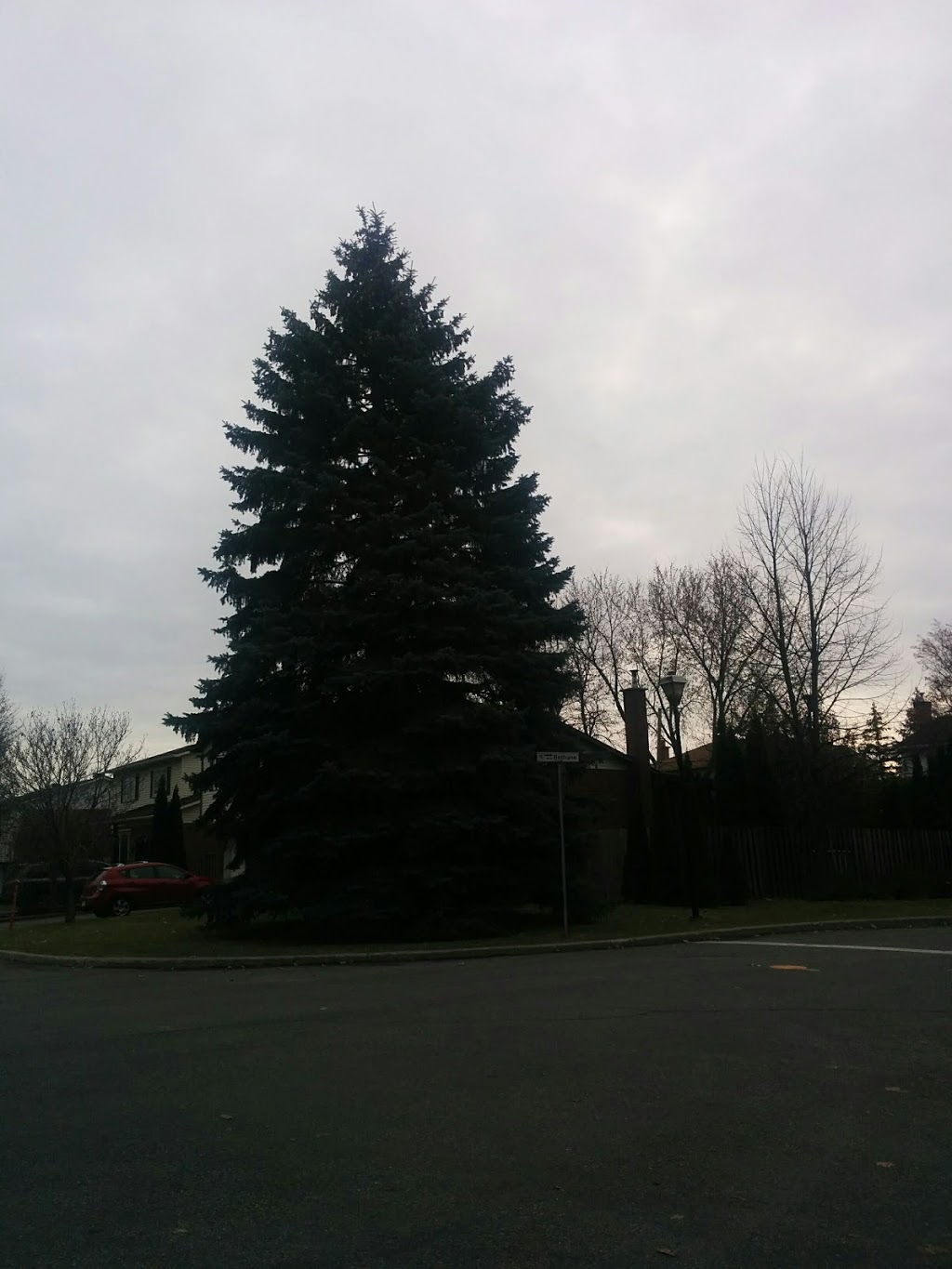 Meades Park | Boul Hymus, Kirkland, QC H9H 3W7, Canada