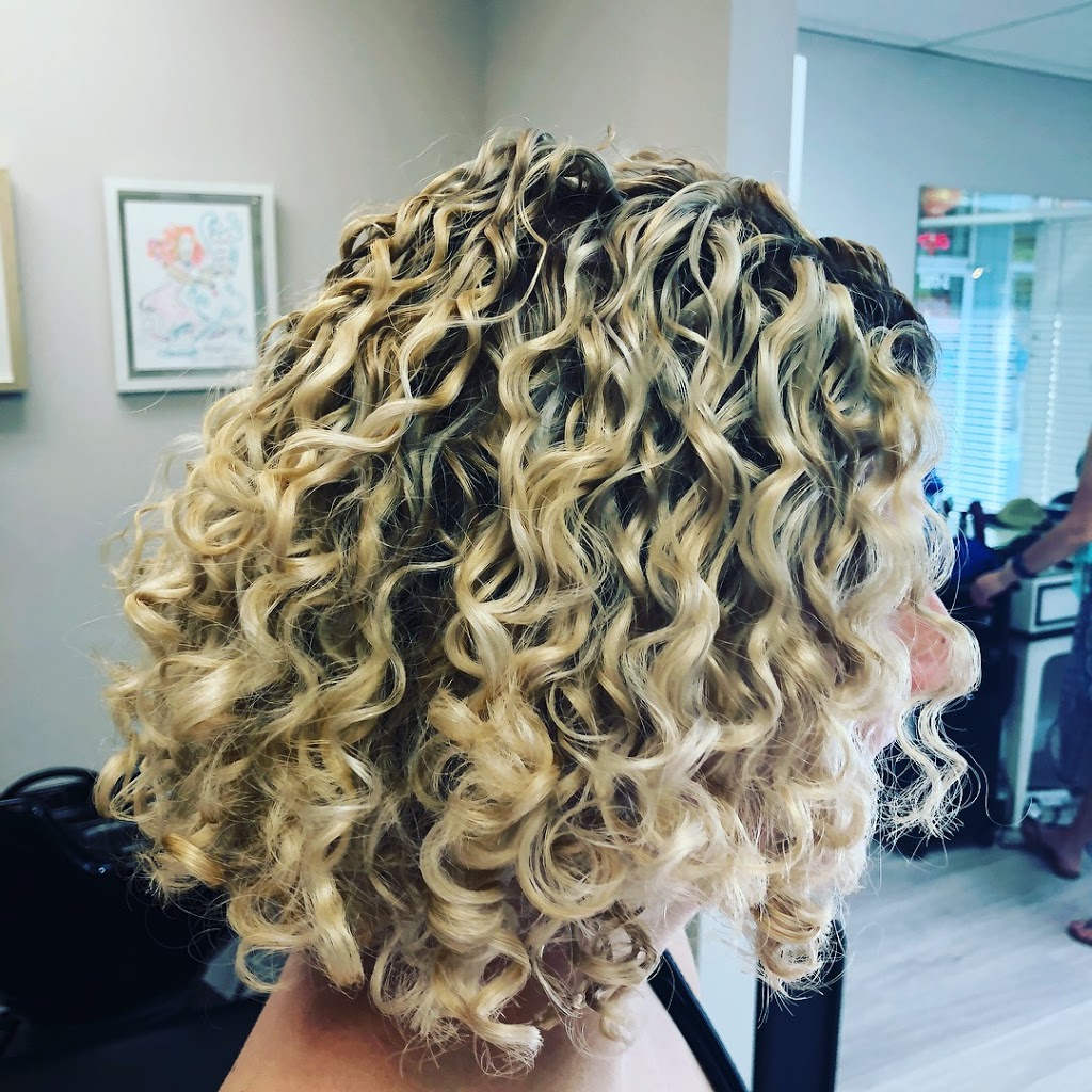 La Loop Salon | 1702 Alexandra Ave #3, Saskatoon, SK S7K 3C5, Canada | Phone: (306) 280-0403