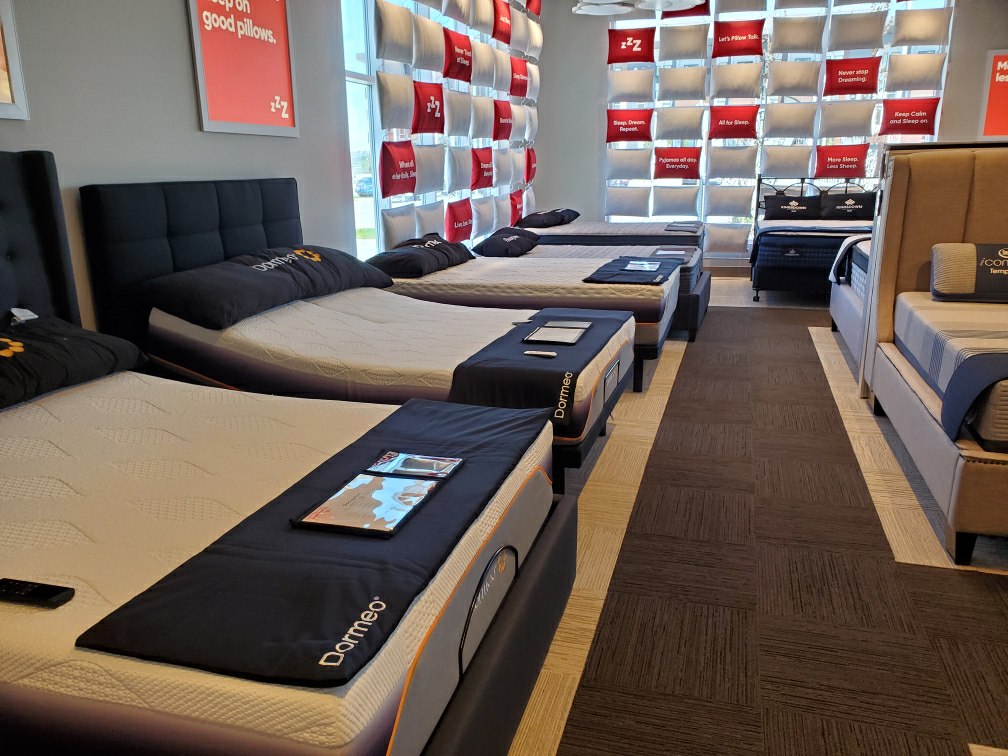 Sleep Country Canada | Trinity Hills, 260 Naa Plaza SW, Calgary, AB T3B 5V6, Canada | Phone: (587) 288-0926