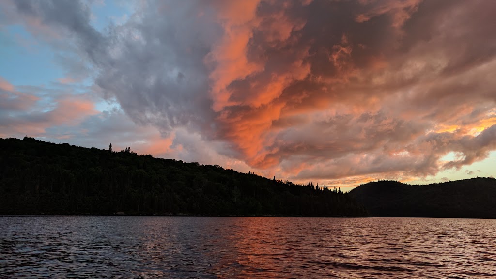 Camping Lake Small Batiscan | Chemin du Petit-Lac-Batiscan, Saint-Raymond, QC G3L 0A1, Canada | Phone: (418) 337-4545