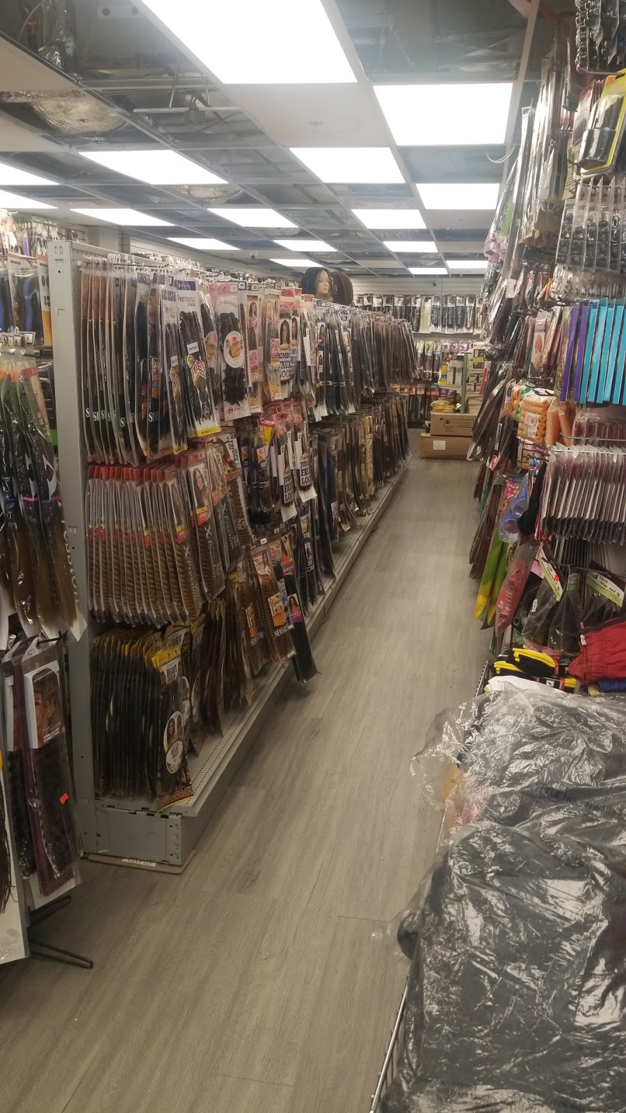Hi & Buy Dollar Discount | 81 King St E, Hamilton, ON L8N 1A5, Canada | Phone: (905) 522-0330