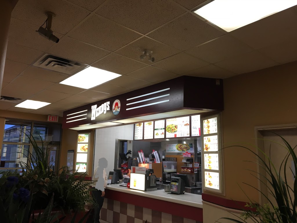 Wendys | 3411 Mavis Rd, Mississauga, ON L5C 1T7, Canada | Phone: (905) 276-7447