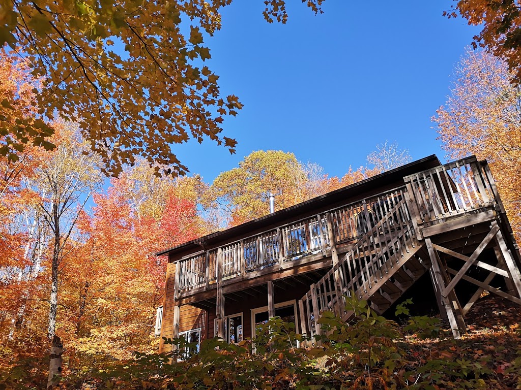Sunny Point Resort | 41 Sunny Point Rd, Parry Sound, ON P2A 2W8, Canada | Phone: (705) 378-2505